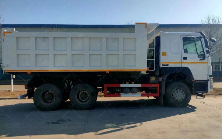 2-SINOTRUK HOWO 8X4 TIPPER TRUCK LHD -22CBM+水印 2-SINOTRUK HOWO 8X4 CAMINHÃO TIPPER LHD -22CBM+水印
